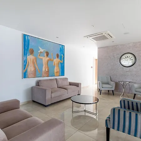 Bellini Apartahotel 3*