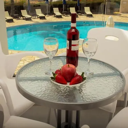 Bellini 4* Ajía Nápa
