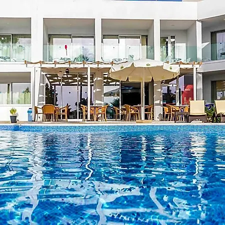 Bellini 4*