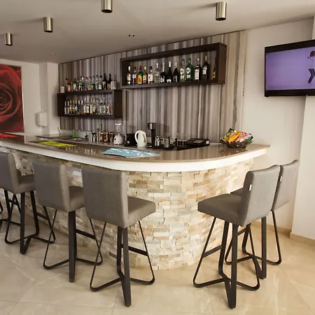 Aparthotel Bellini 4*